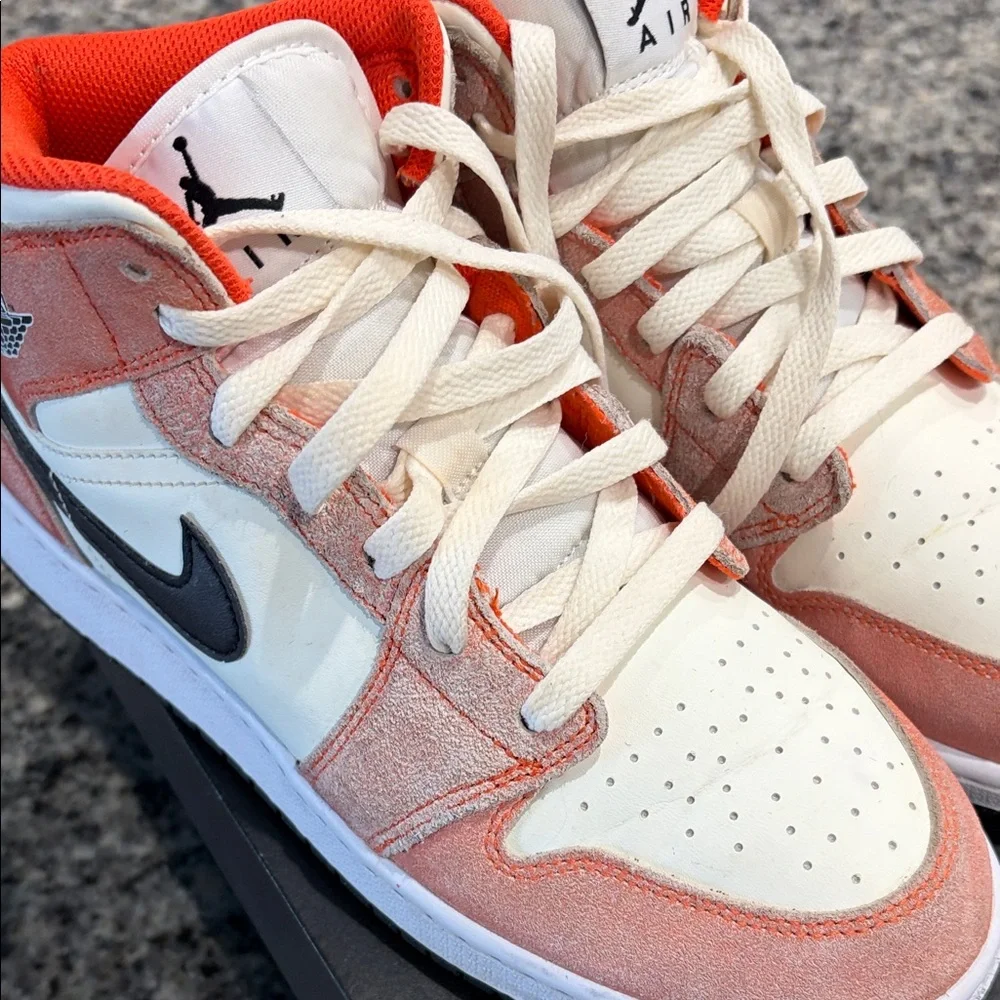 Nike Kids Sneakers - Red and Cream - Picture 8 of 16